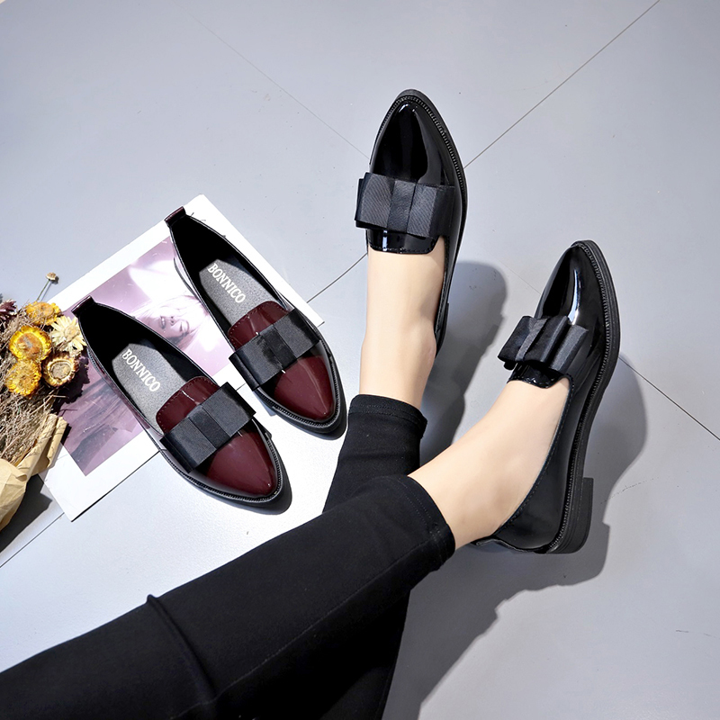 Black/ Wine Red Patent Leather - Summer Clothing Items recension och pris