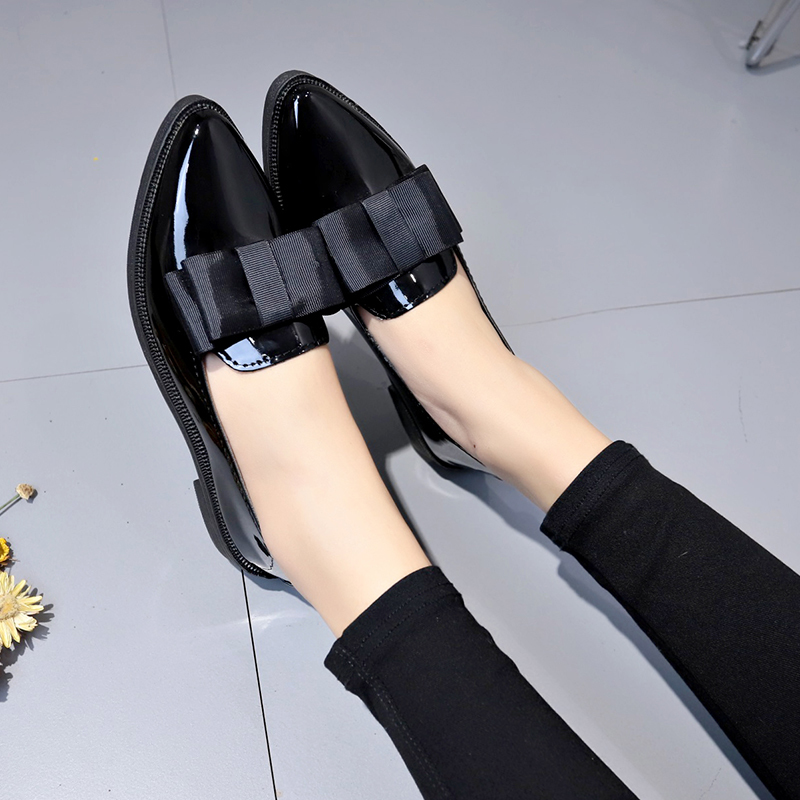 Black/ Wine Red Patent Leather - Summer Clothing Items recension och pris